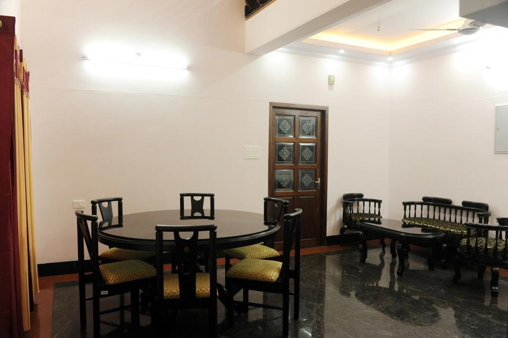Moksha Homestay Thiruvananthapuram Eksteriør bilde
